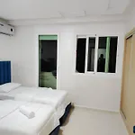 Appartement De 3 Chambres Avec Piscine Et Climatiseur Sur La Plage De Achakar